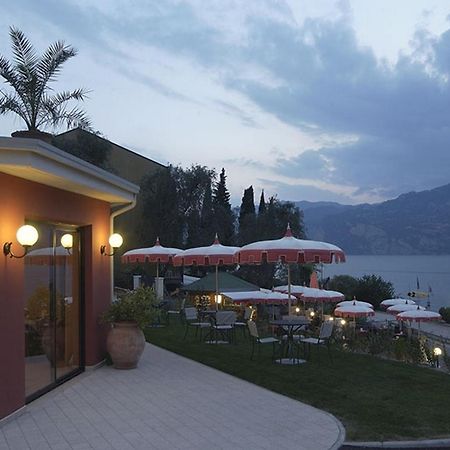 Hotel Oasi Beach Malcesine Bagian luar foto
