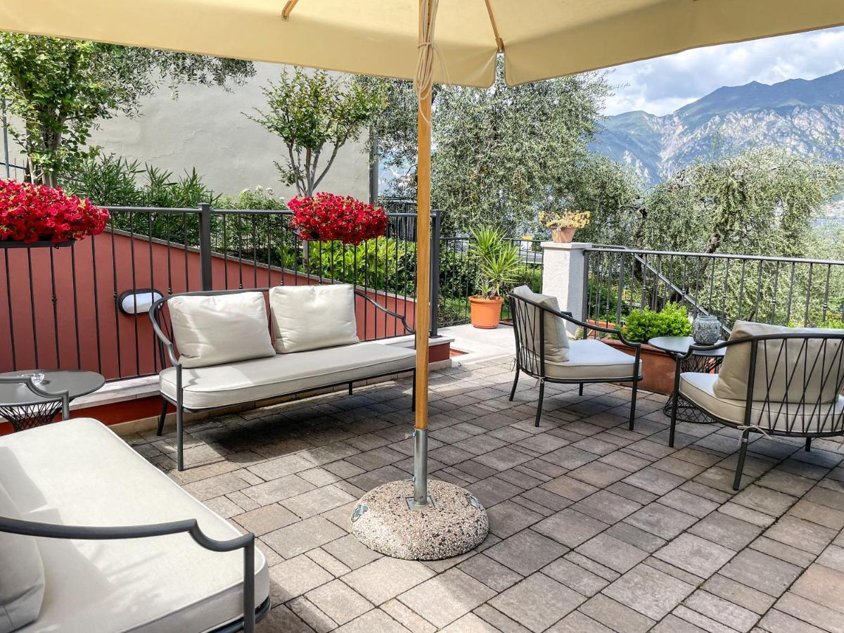 Hotel Oasi Beach Malcesine Bagian luar foto