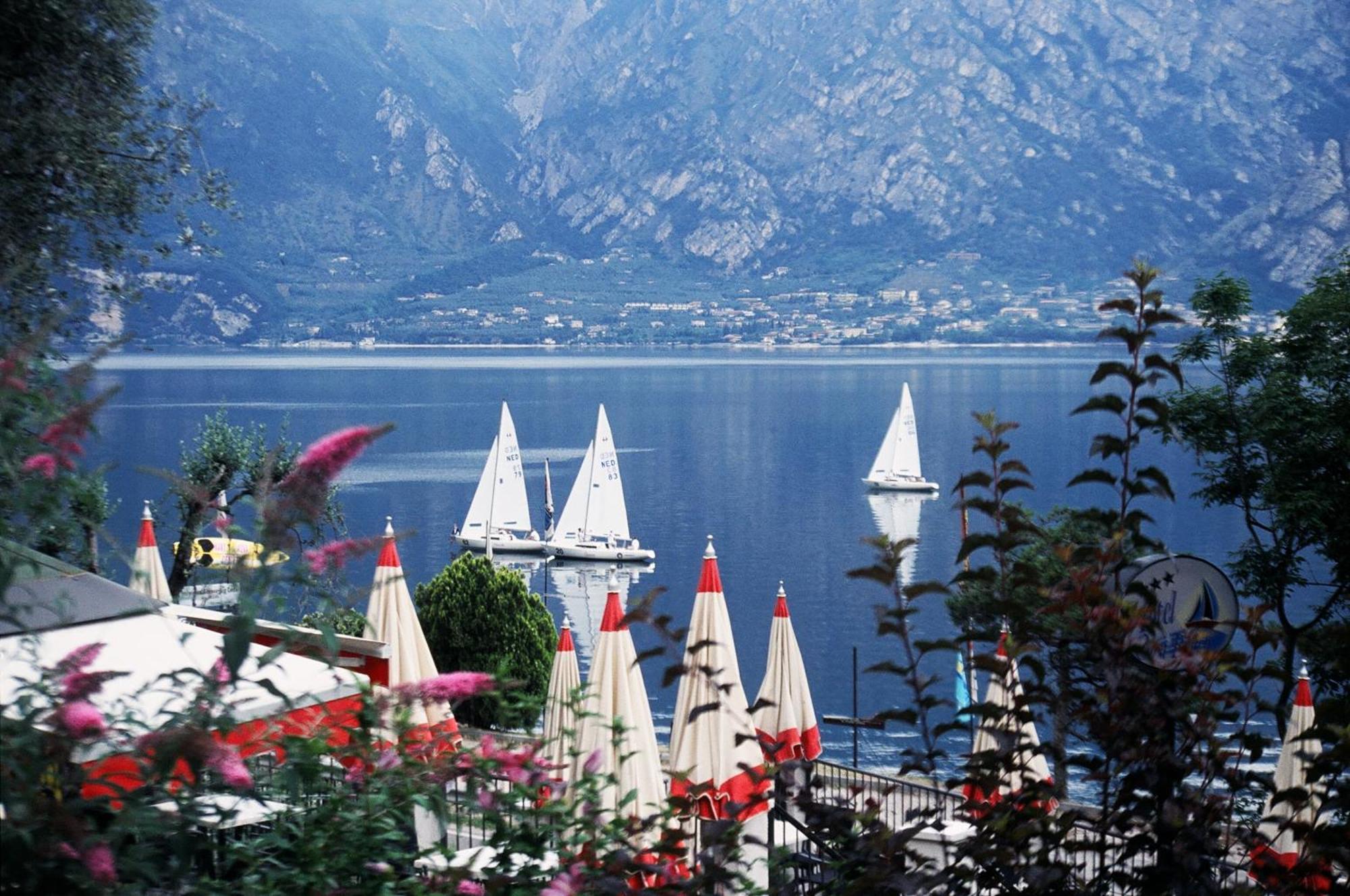 Hotel Oasi Beach Malcesine Bagian luar foto