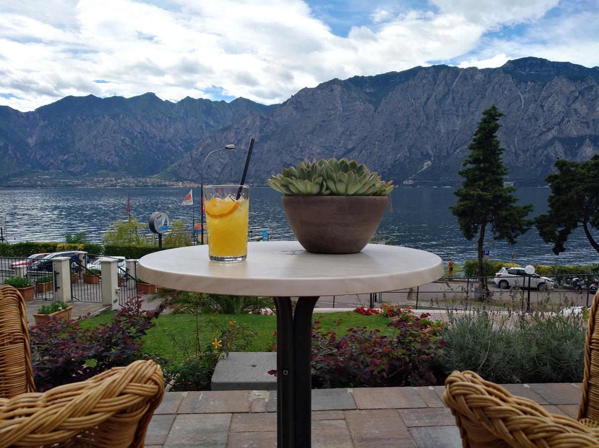 Hotel Oasi Beach Malcesine Bagian luar foto