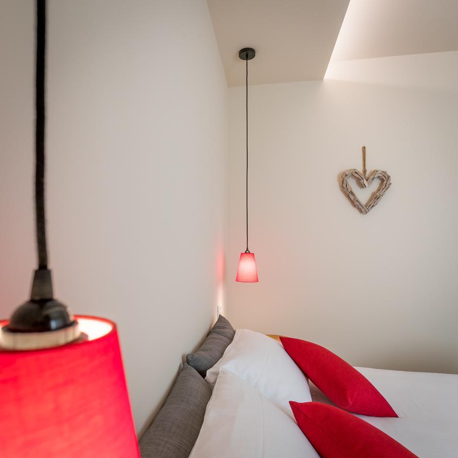 Hotel Oasi Beach Malcesine Bagian luar foto
