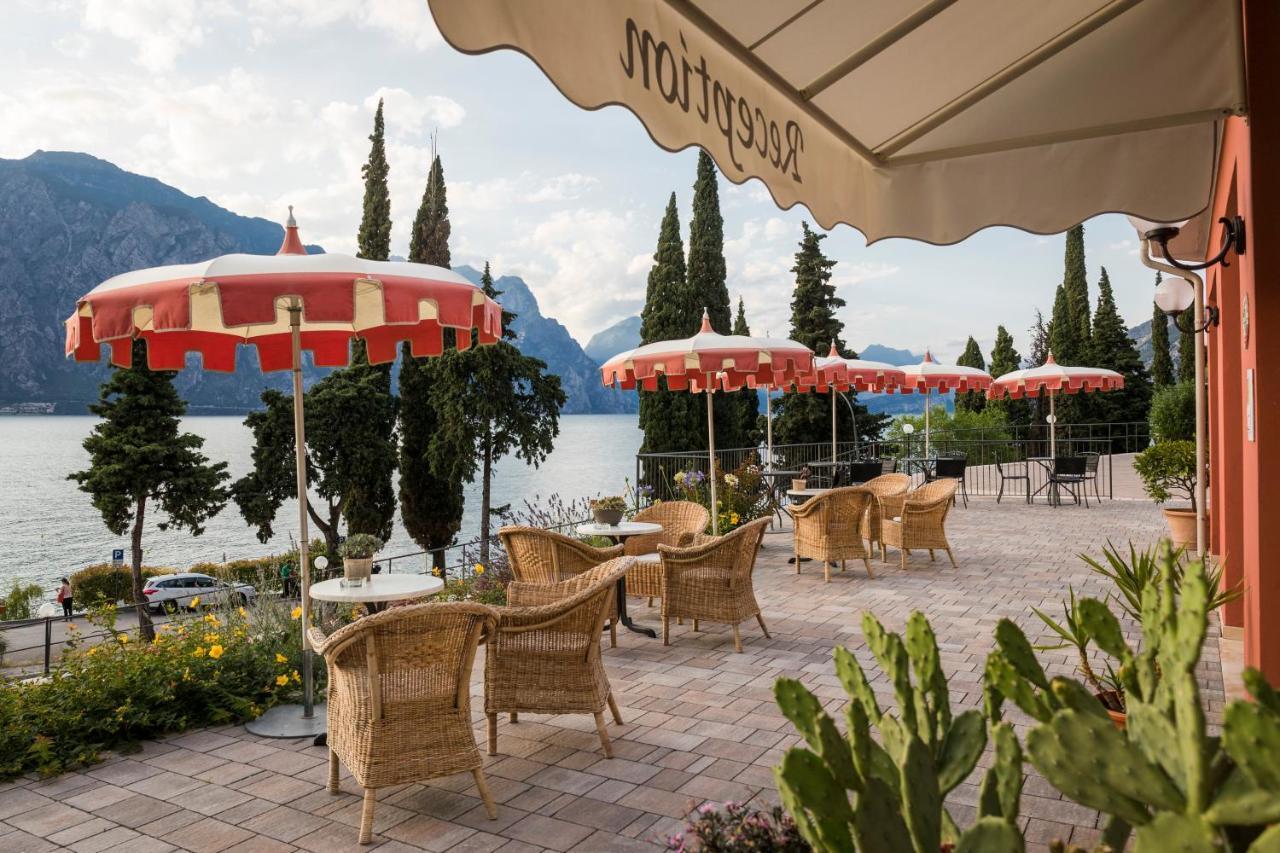 Hotel Oasi Beach Malcesine Bagian luar foto
